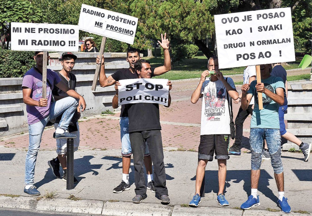 Protesti e Roma taro Kraguevac-Srbija
