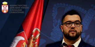 Stevan Gligorov anavkerdo baš themako sekretari ano Ministeriumi baš administracija..