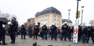 Brussel – Protestija tar dizutne, phanle majhari 200 manuśa- dikhen Video..