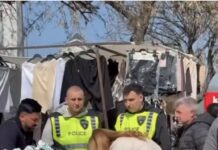 ВЕСТ: Полиција и инспекција влегоа на плоштадот во Шуто Оризари-тргнати ситните продавачи