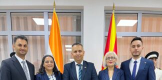 Историски прием во Скопје: Истакнати претставници на ромската заедница дел од свечената вечера во чест на претседателката на Индија
