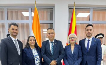 Историски прием во Скопје: Истакнати претставници на ромската заедница дел од свечената вечера во чест на претседателката на Индија